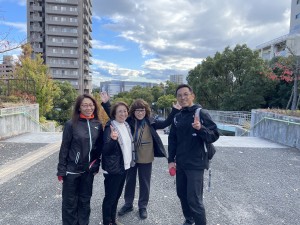 3B6C4DEE-7ABF-4DE4-BA12-5AC587FB75BE